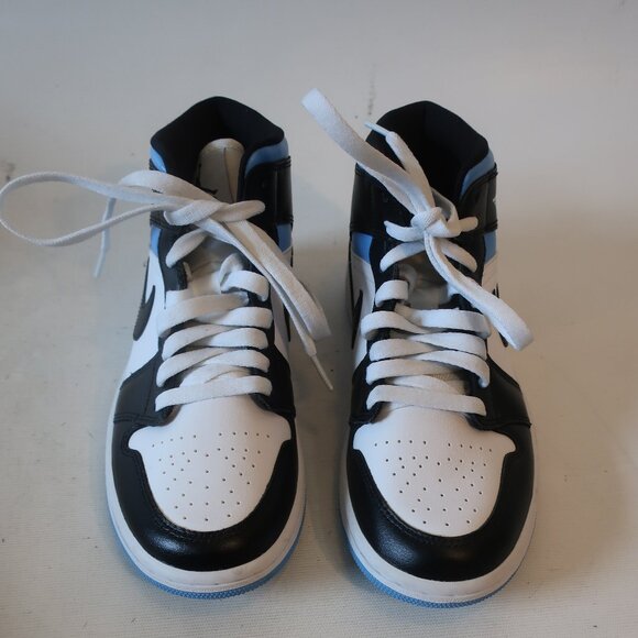 NWOT Womens Air Jordan Mid Top Black, Blue, White Leather Sneakers 7.5 - Picture 2 of 8
